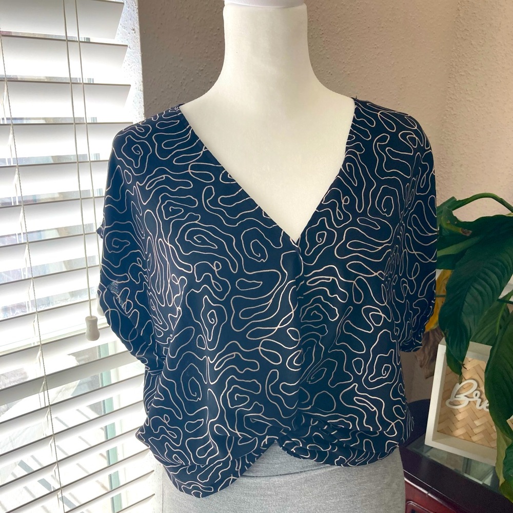 Sweet Rain Contemporary Ladies Top size Small